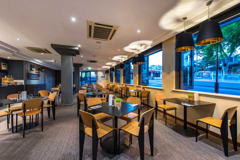 Mantra-on-Hay-Cornerstone-Restaurant